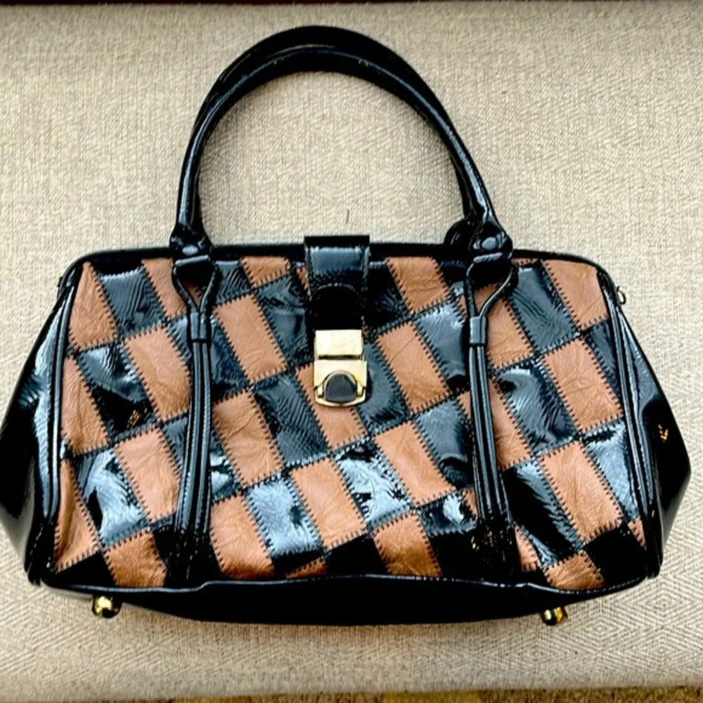 Vintage Black patent and brown patterned handbag in great condition